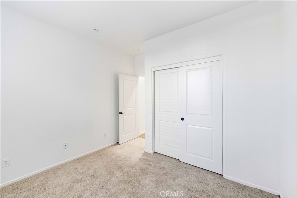 4004 S Cloverdale Way