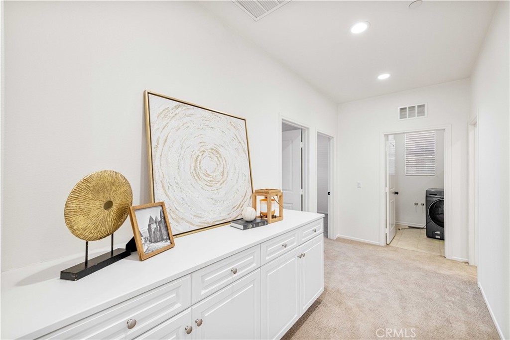 4004 S Cloverdale Way