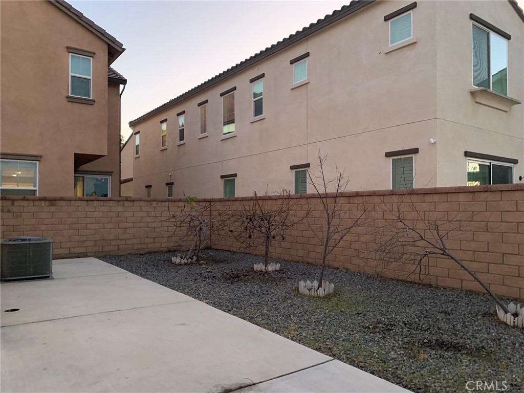 3265 E Mayacama Way