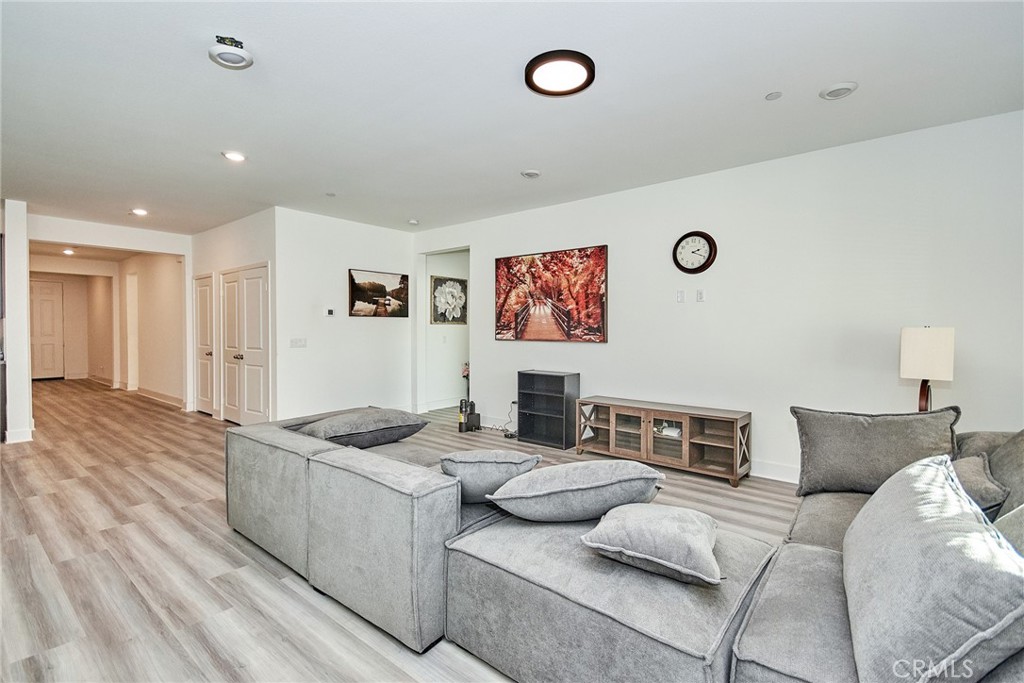 11839 E Crescent Street