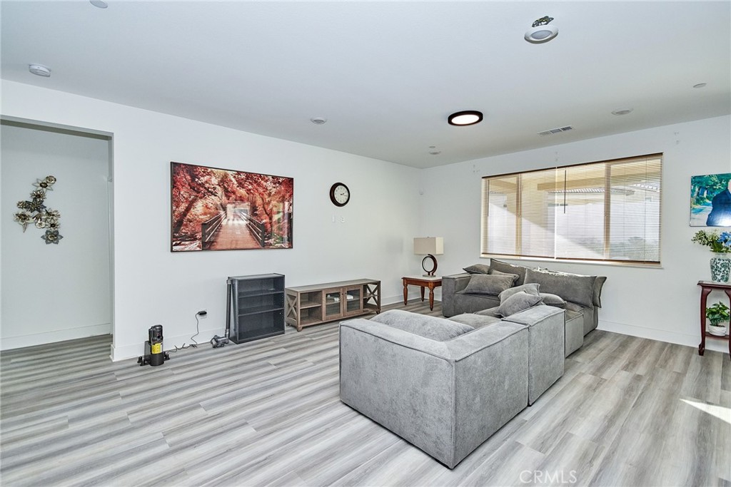 11839 E Crescent Street