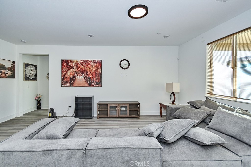 11839 E Crescent Street