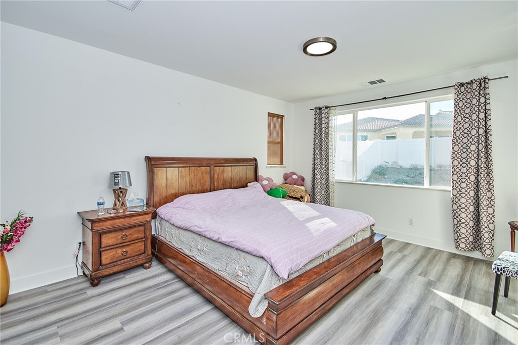 11839 E Crescent Street