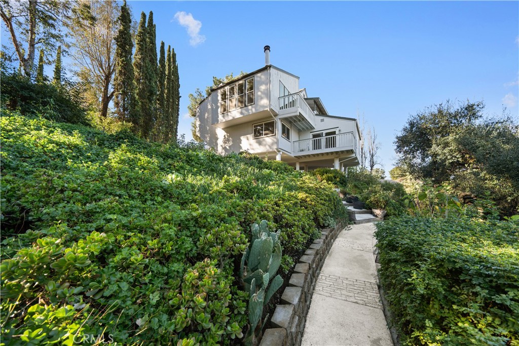 16405 Blue Grass Lane