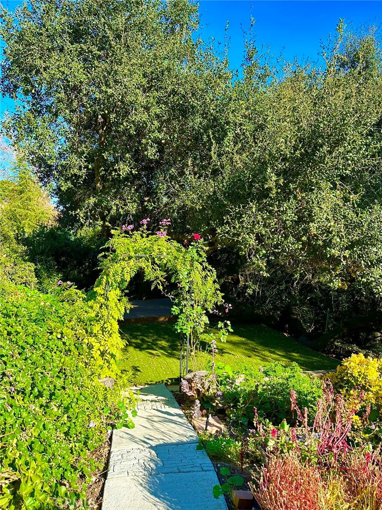 16405 Blue Grass Lane