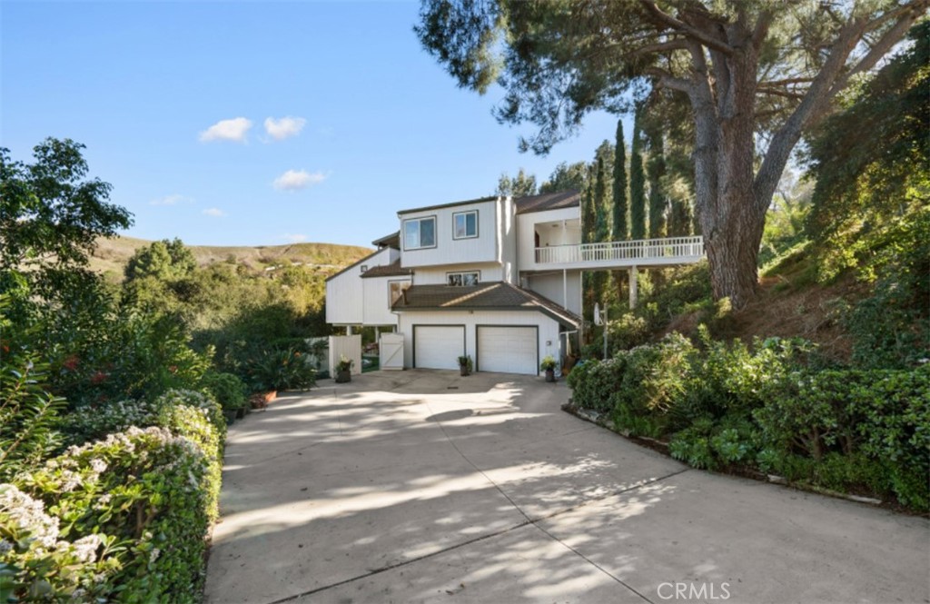 16405 Blue Grass Lane