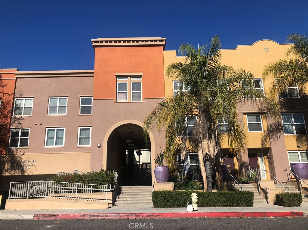 83 E COMMONWEALTH Ave PHB