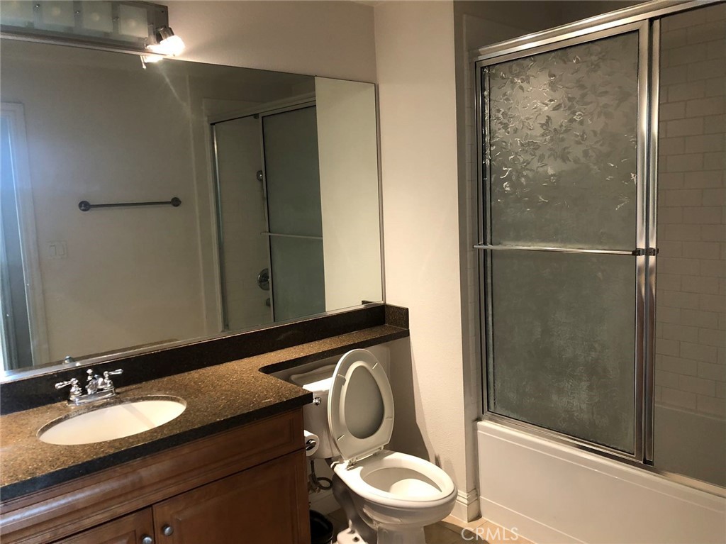 83 E COMMONWEALTH Ave PHB