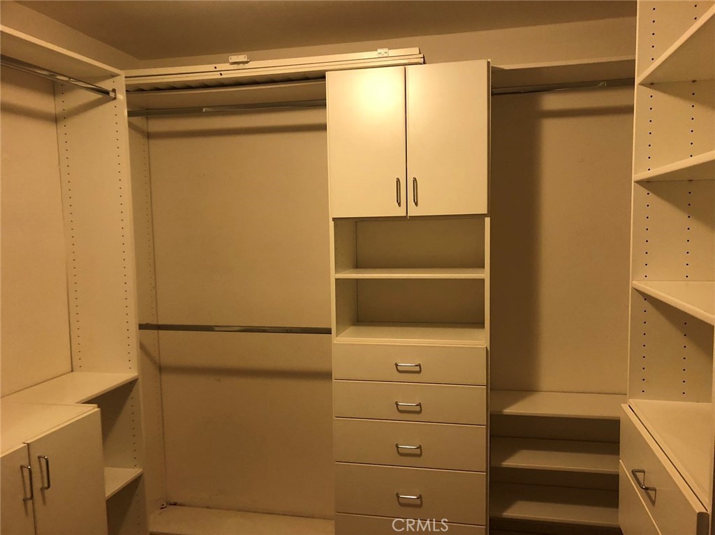 83 E COMMONWEALTH Ave PHB