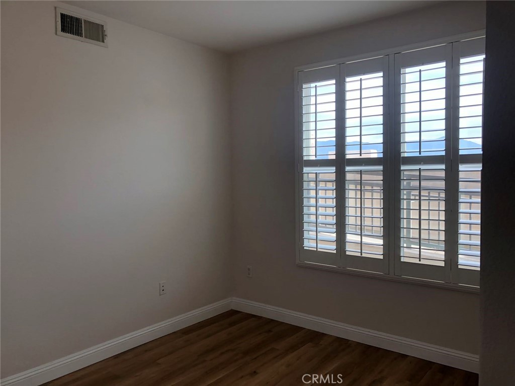 83 E COMMONWEALTH Ave PHB