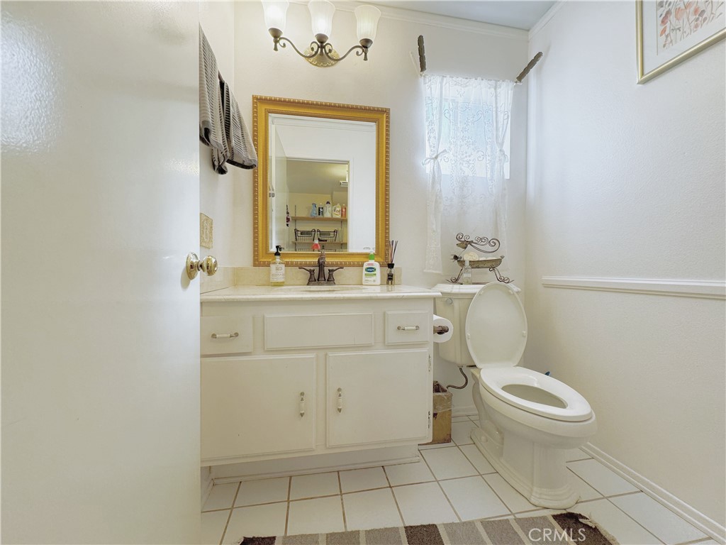 865 Featherwood Drive