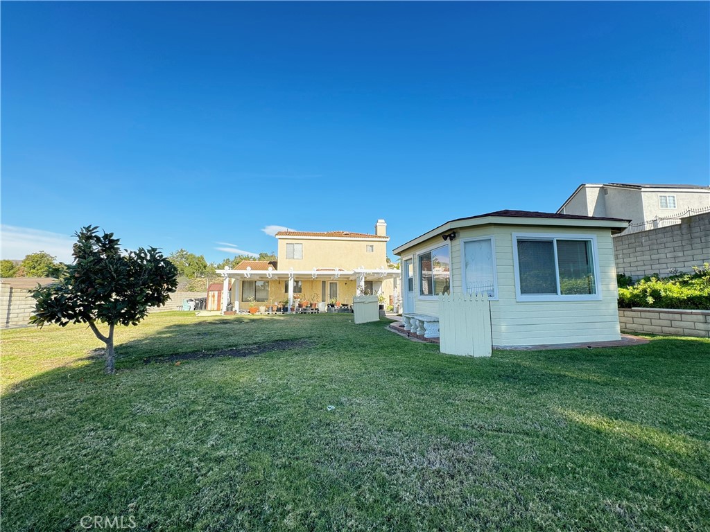 865 Featherwood Drive