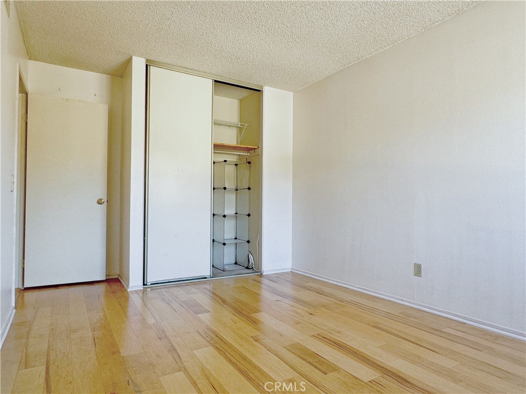 865 Featherwood Drive