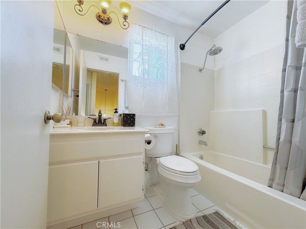 865 Featherwood Drive