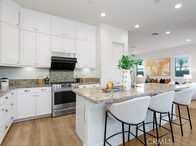 15857 Ellington Way
