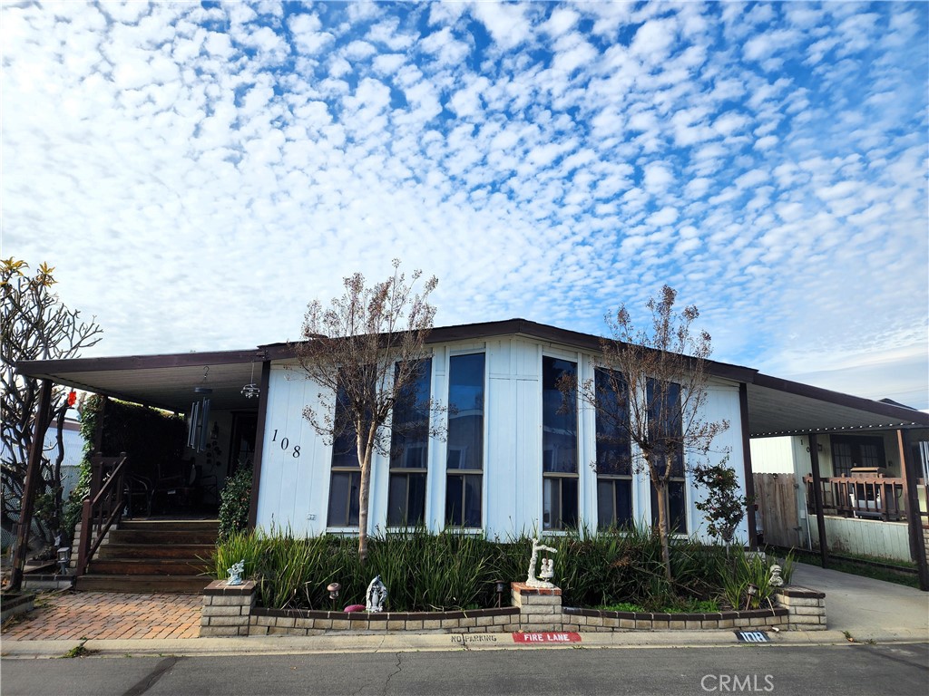 21217 E Washington 108