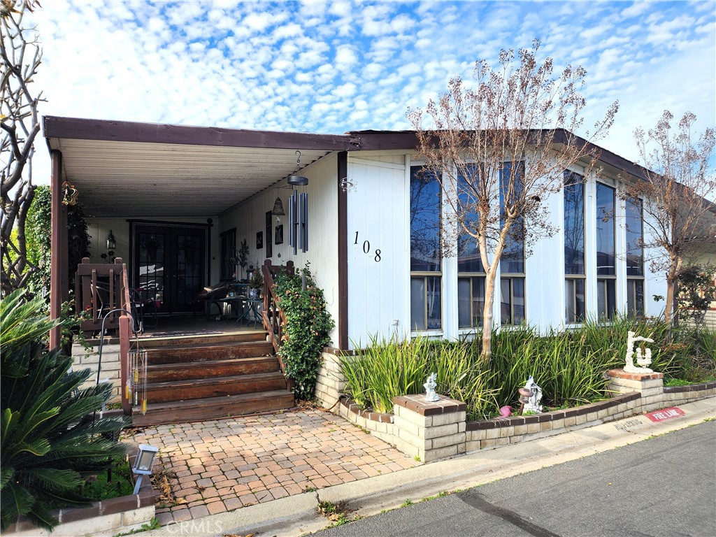 21217 E Washington 108