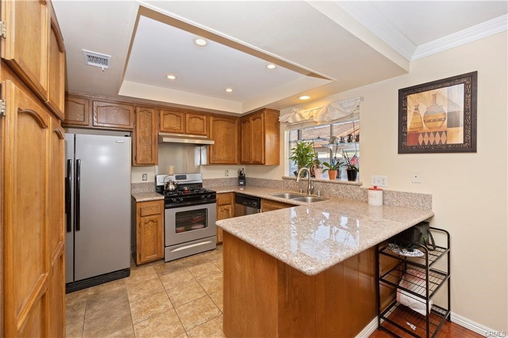 7373 Lemonwood Place