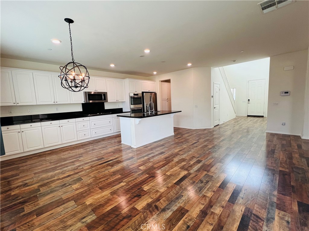 15606 Sesame Seed Avenue