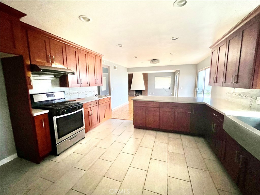 3212 Canal Point