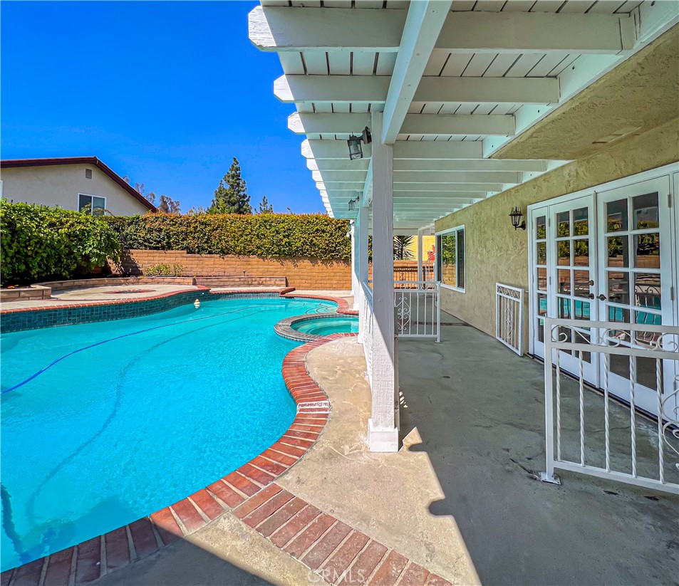 705 Flint Spear Road