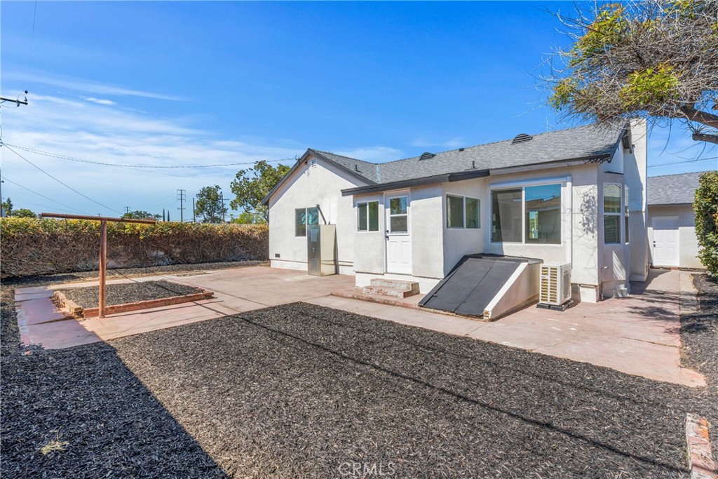 1104 Vineland Avenue