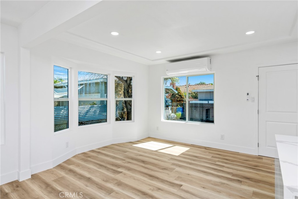 1104 Vineland Avenue