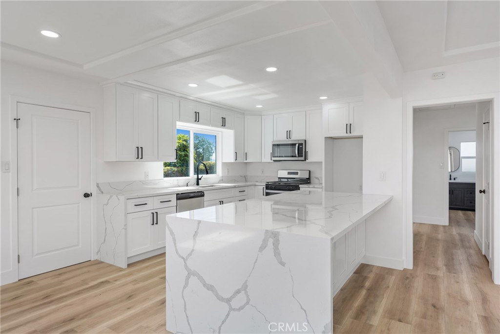 1104 Vineland Avenue