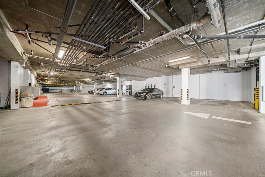 2939 Leeward Avenue 605