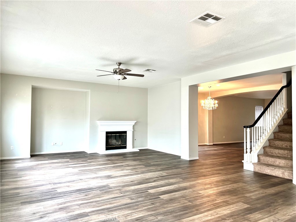 11935 Silver Loop