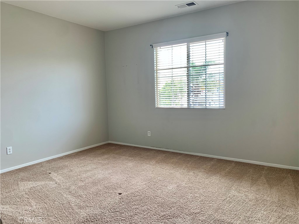 11935 Silver Loop