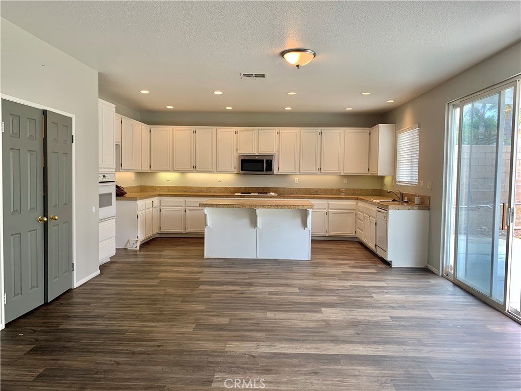 11935 Silver Loop