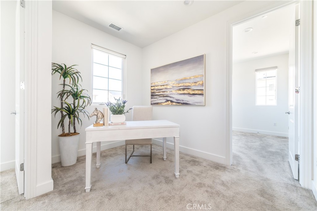 20746 W Bur Oak Circle