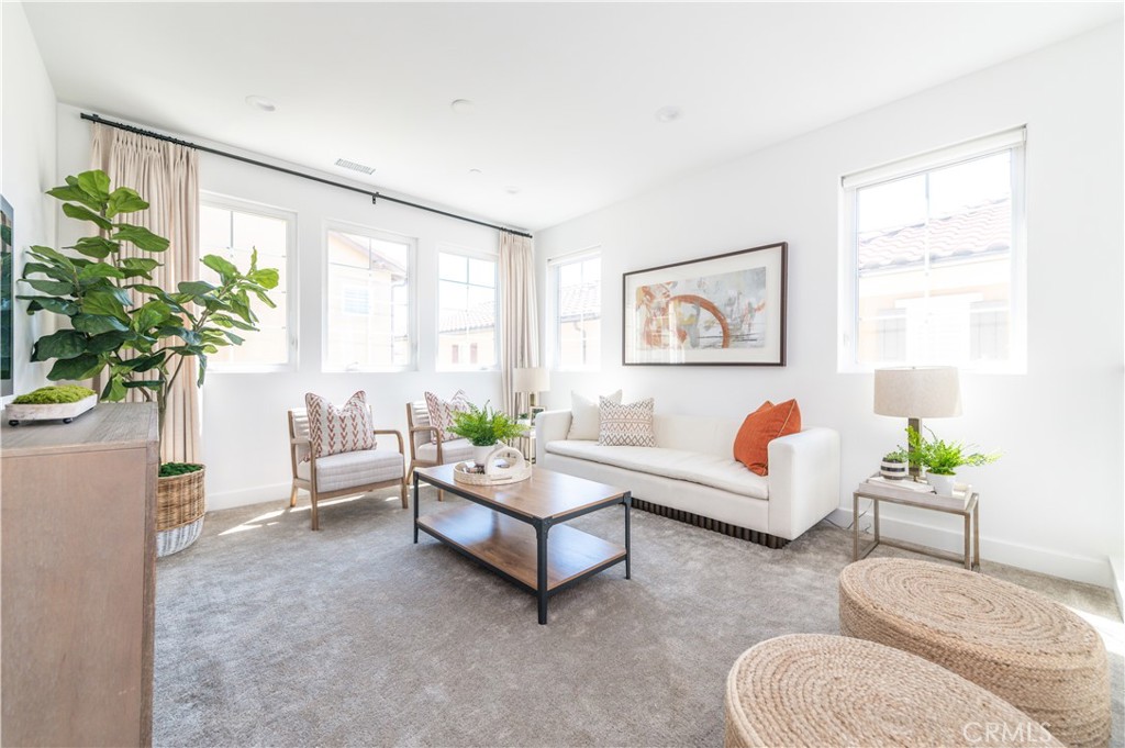 20746 W Bur Oak Circle