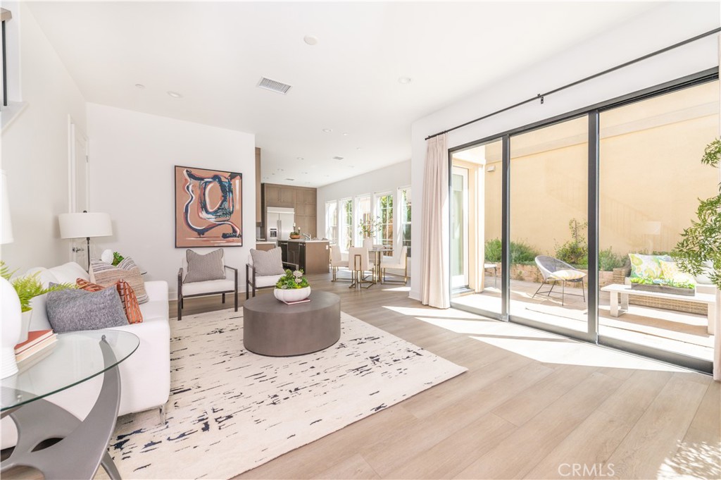 20746 W Bur Oak Circle