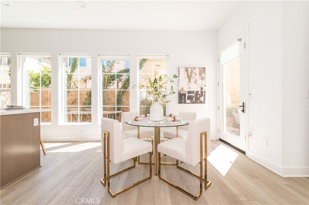 20746 W Bur Oak Circle