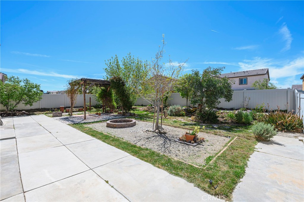 13070 Holmwood Ct