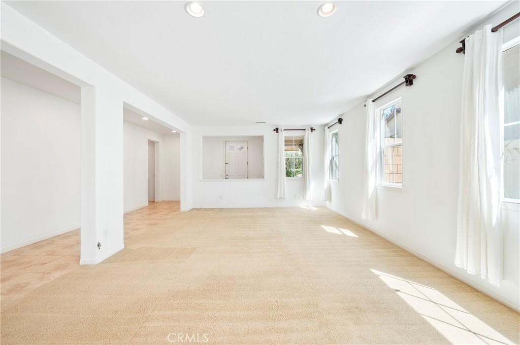 13070 Holmwood Ct