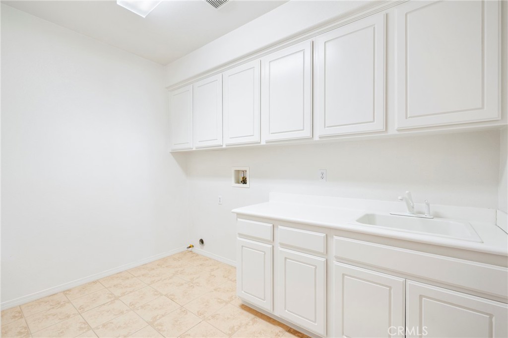 13070 Holmwood Ct
