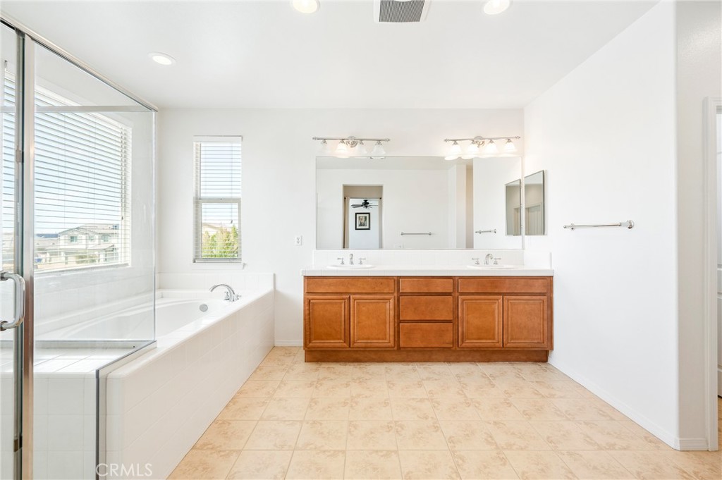 13070 Holmwood Ct