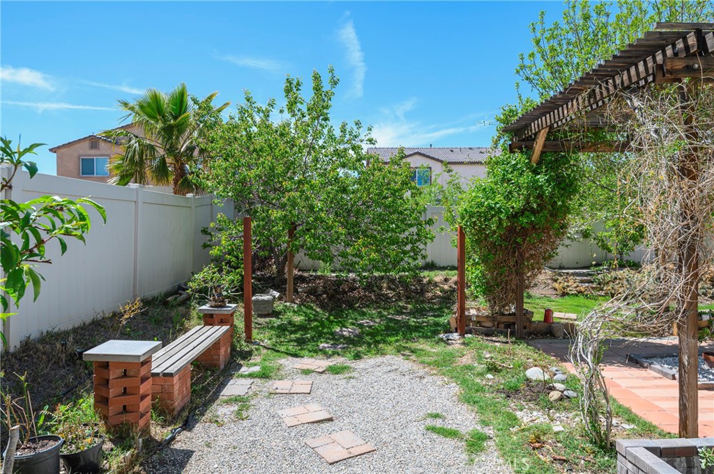 13070 Holmwood Ct