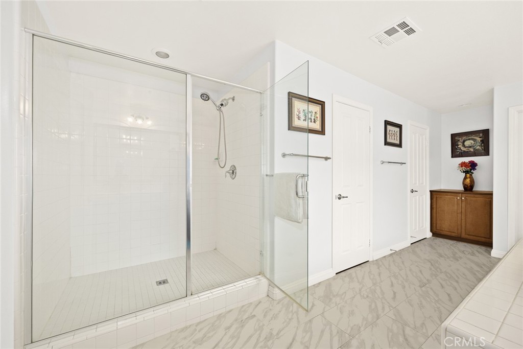 6530 Vanderbilt Street