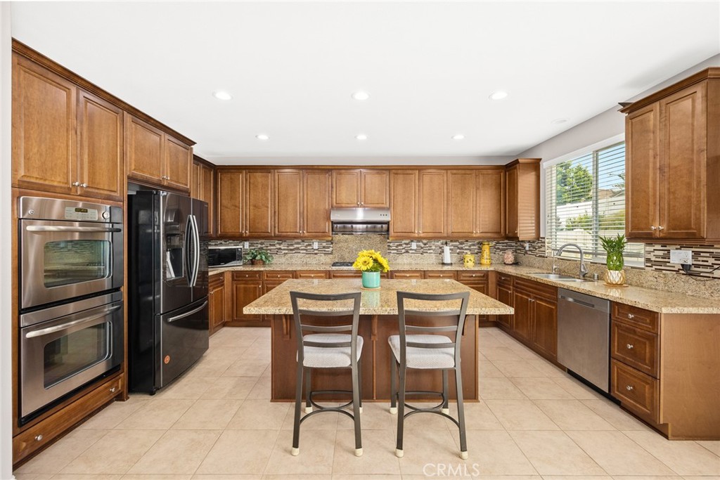 6530 Vanderbilt Street