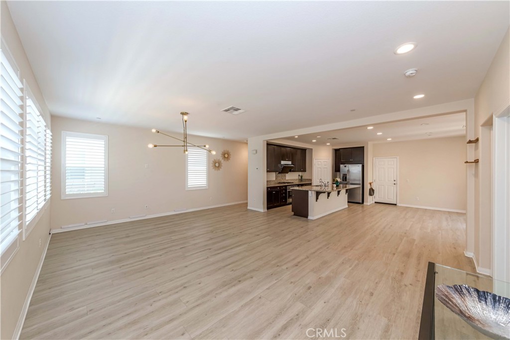 6949 Riverside Drive