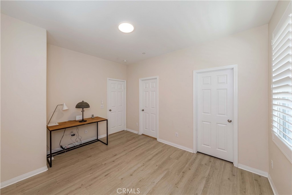 6949 Riverside Drive