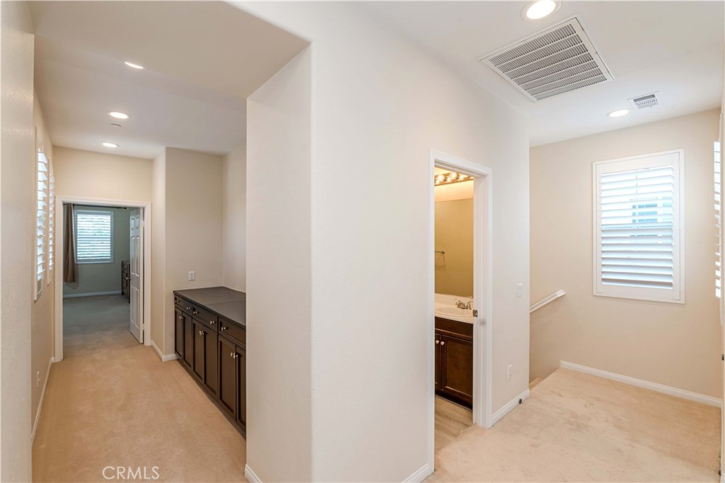 6949 Riverside Drive