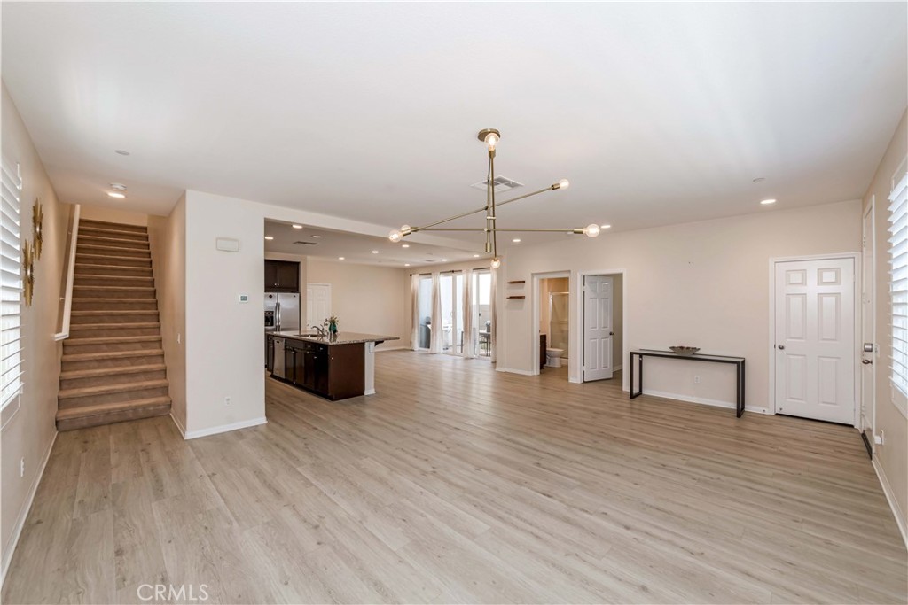 6949 Riverside Drive