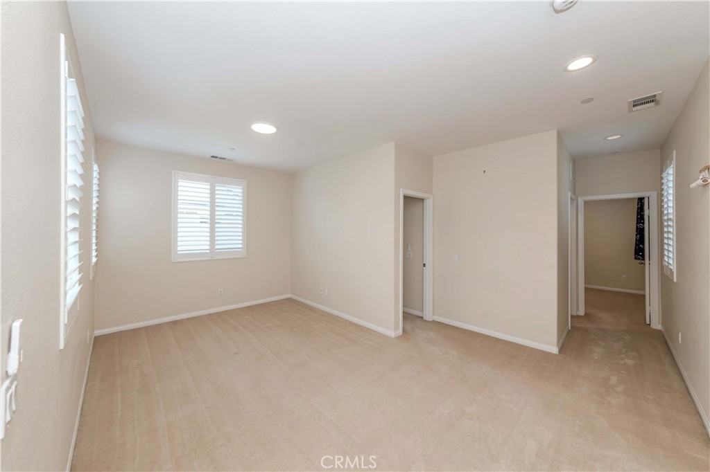 6949 Riverside Drive