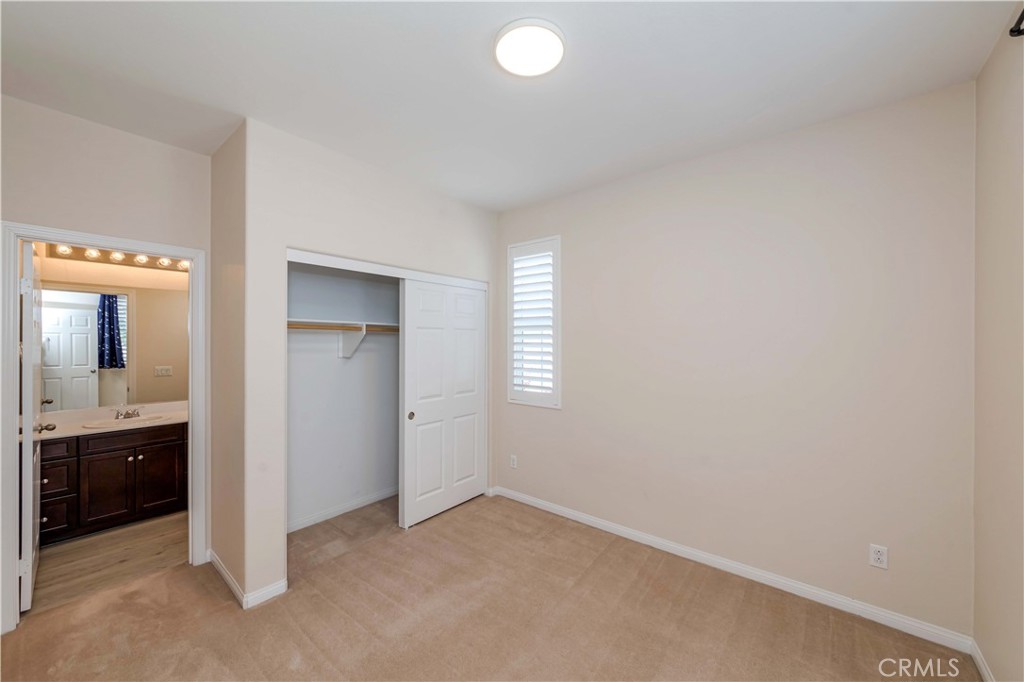 6949 Riverside Drive