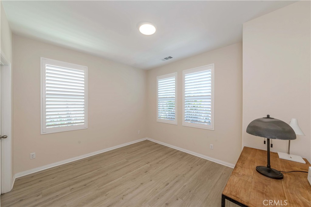 6949 Riverside Drive